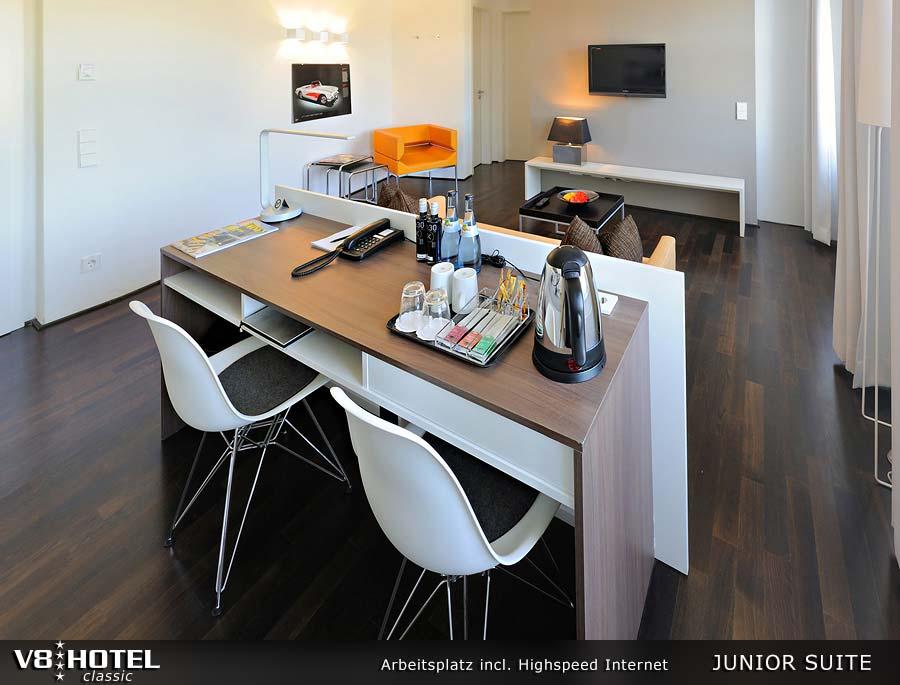 V8 Motorworld Region Stuttgart Hotel 4*