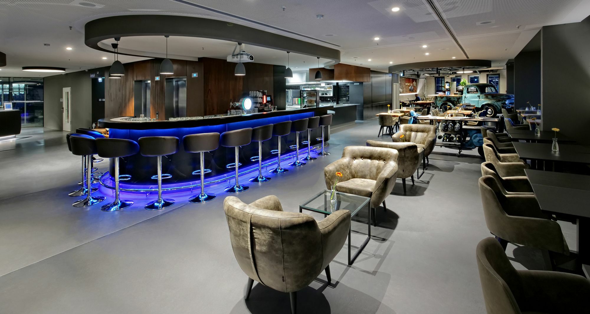 Hotel V8 Motorworld Region Stuttgart 4*