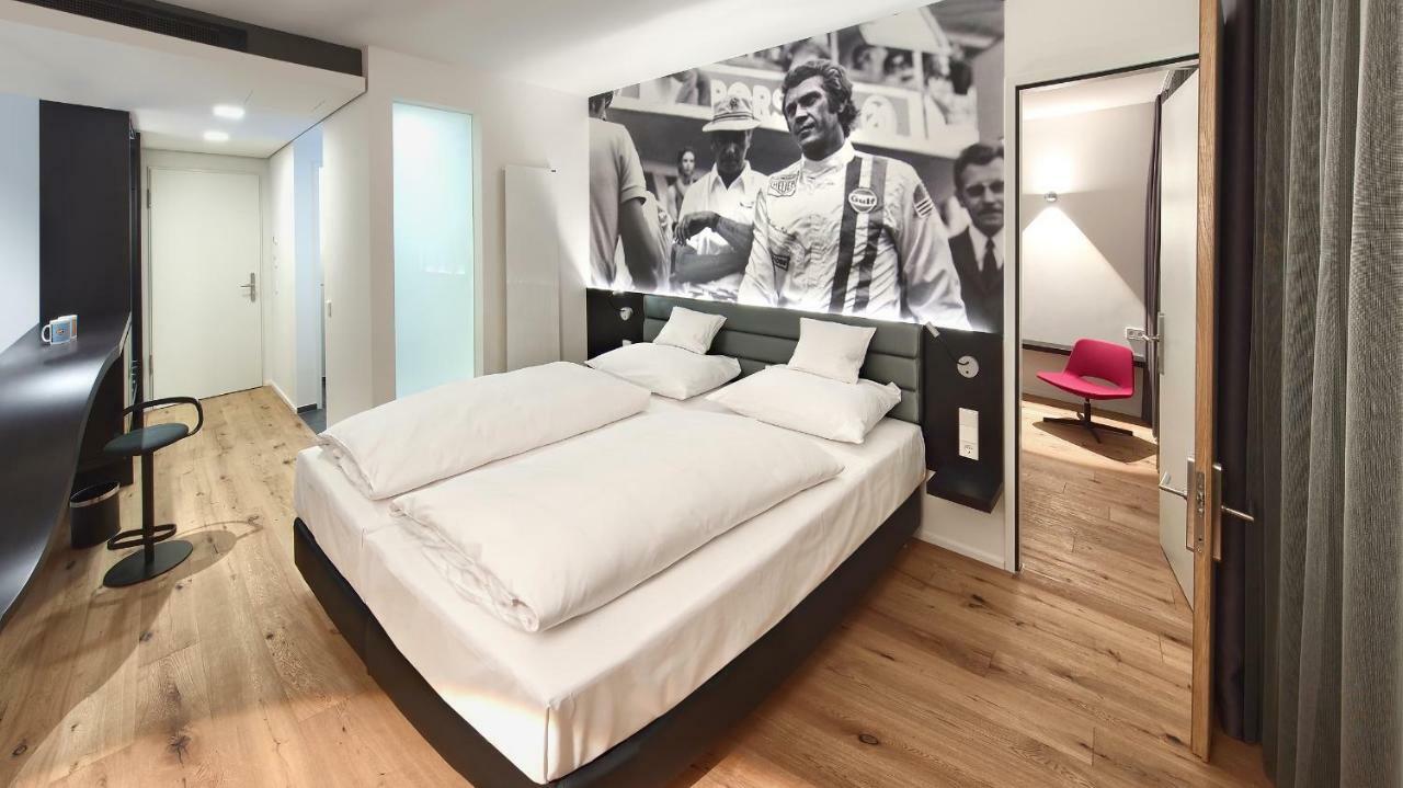 V8 Motorworld Region Stuttgart Hotel 4*